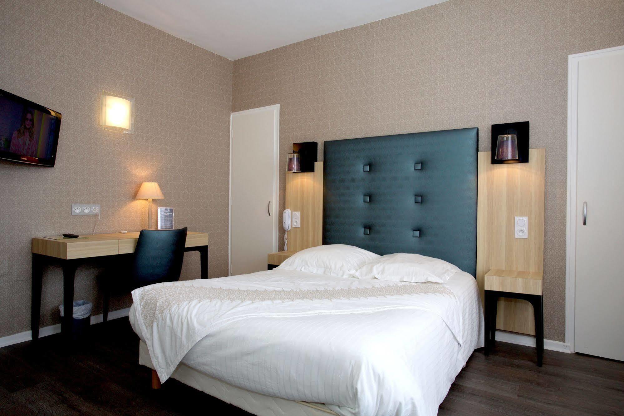Logis Hotel Restaurant Spa Beau Site ليوكسيل لو بينز المظهر الخارجي الصورة
