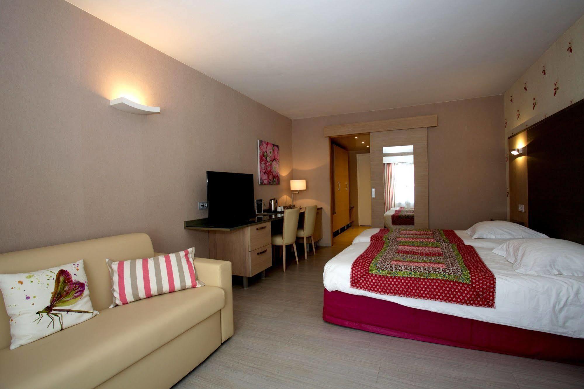 Logis Hotel Restaurant Spa Beau Site ليوكسيل لو بينز المظهر الخارجي الصورة