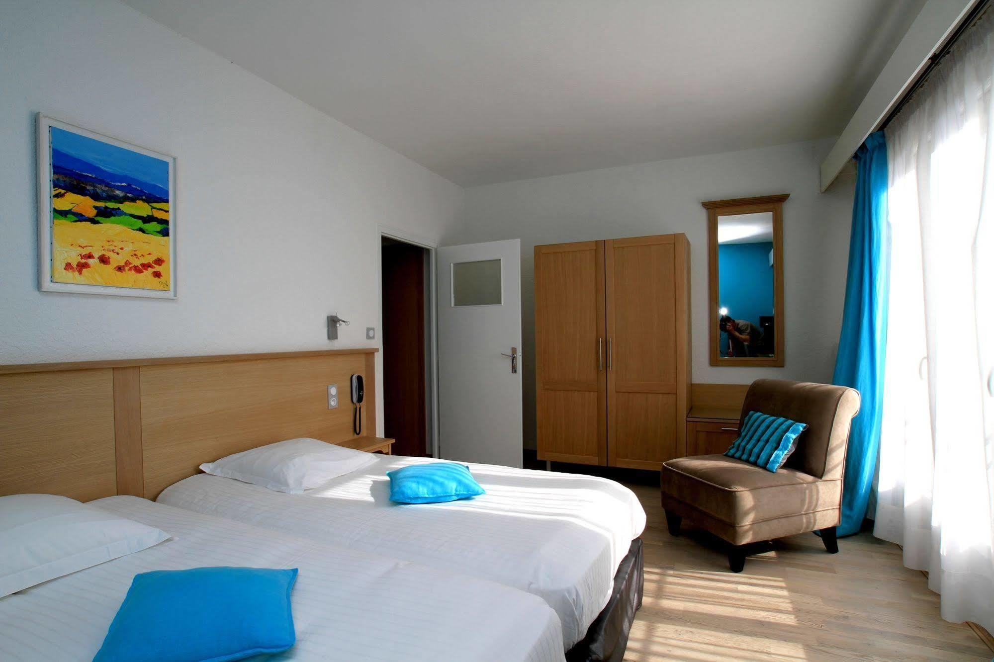 Logis Hotel Restaurant Spa Beau Site ليوكسيل لو بينز المظهر الخارجي الصورة