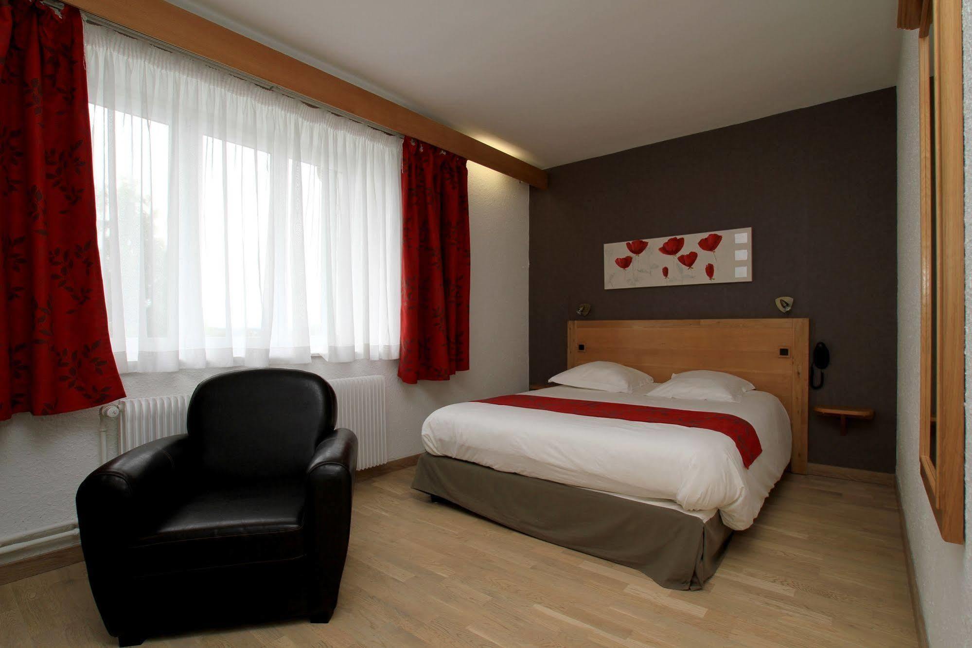 Logis Hotel Restaurant Spa Beau Site ليوكسيل لو بينز المظهر الخارجي الصورة