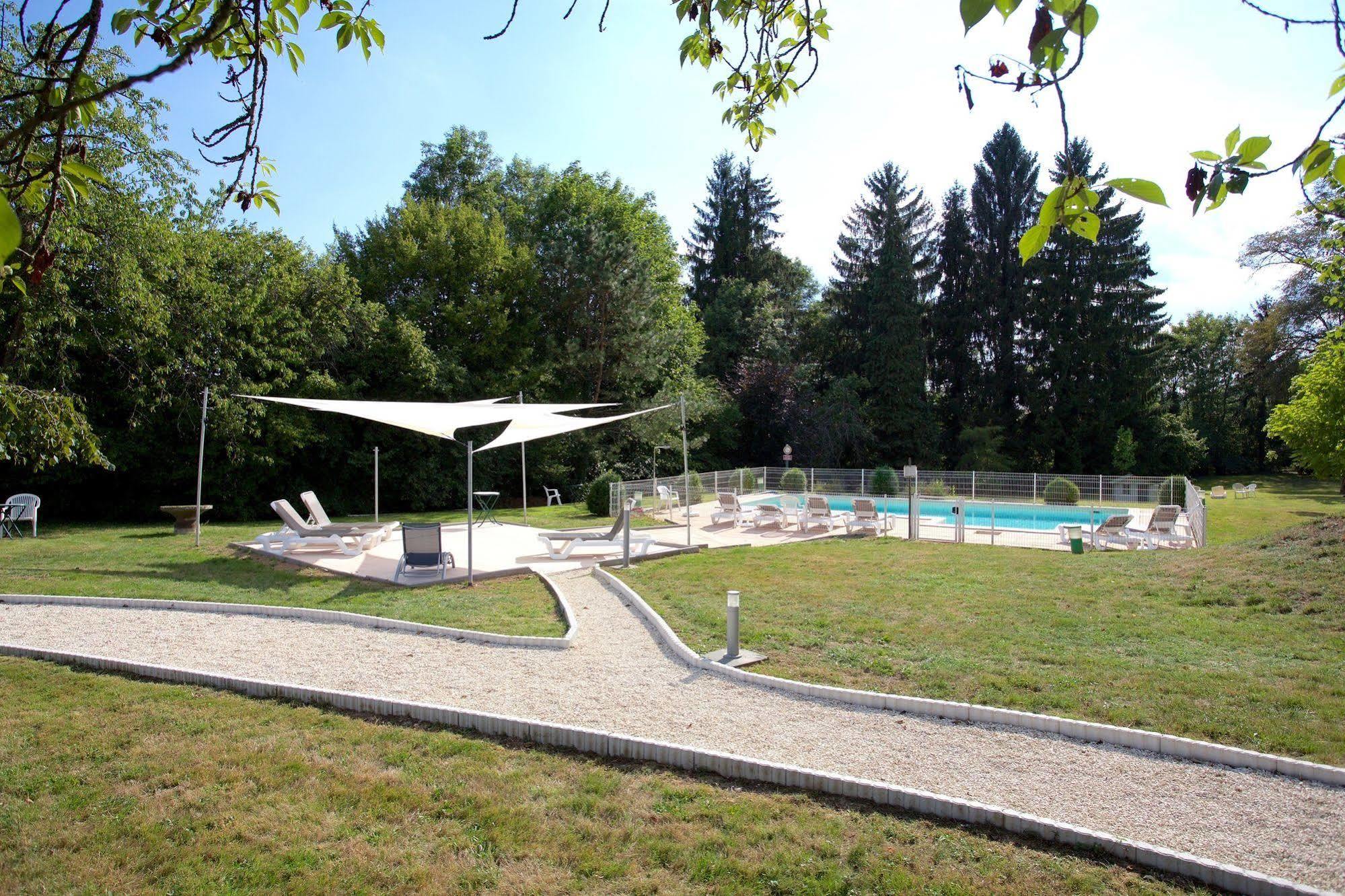 Logis Hotel Restaurant Spa Beau Site ليوكسيل لو بينز المظهر الخارجي الصورة
