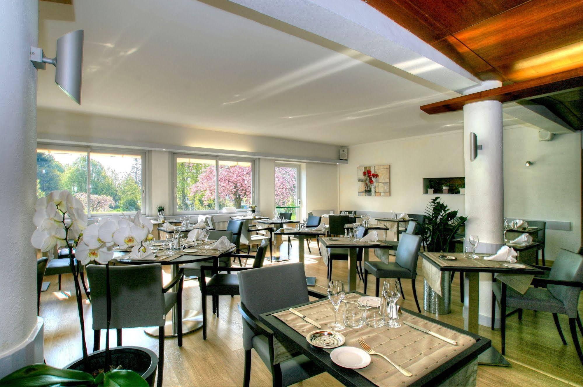 Logis Hotel Restaurant Spa Beau Site ليوكسيل لو بينز المظهر الخارجي الصورة